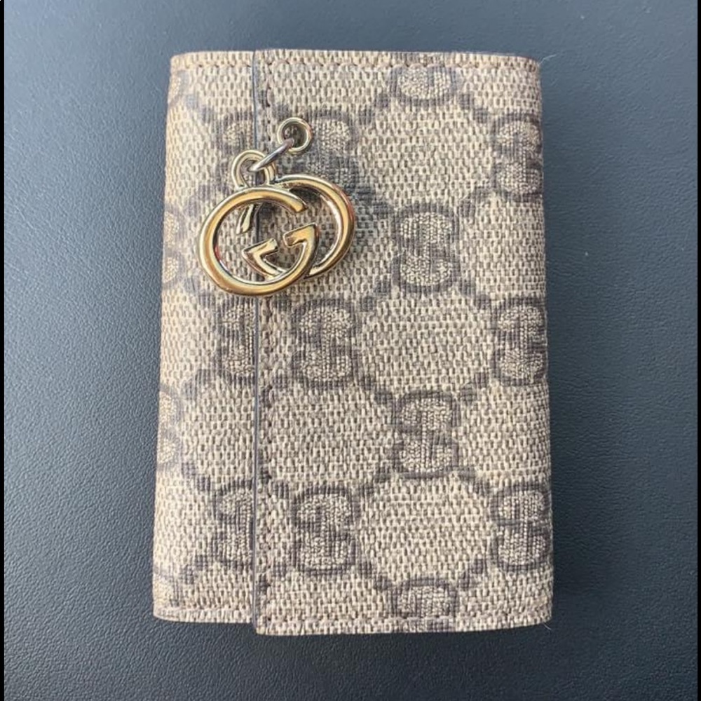 gucci key holder